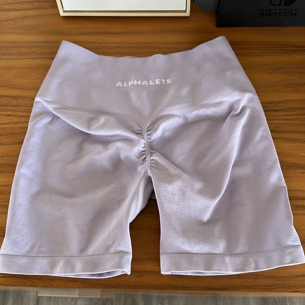 Alphalete amplify scrunch shorts